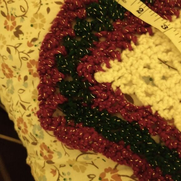 Table Runner Crochet Long Sparkling Rectangle 62 inch White Green Red - Picture 10 of 15